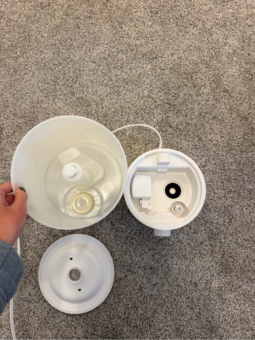 Levoit humidifier - Picture 4 of 5